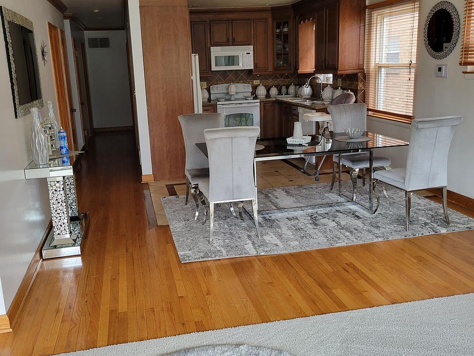 1st image of 9125 Skokie Blvd
