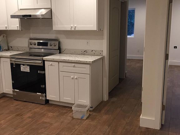 3rd image of 120 Chester Ave #B