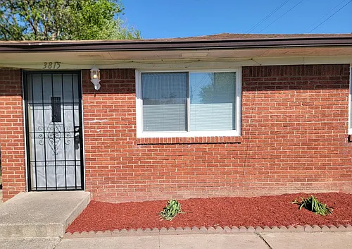 3815 N Grand Ave #3815 Photo 1