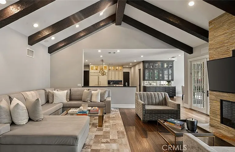 4816 Gloria Ave — Photo 4