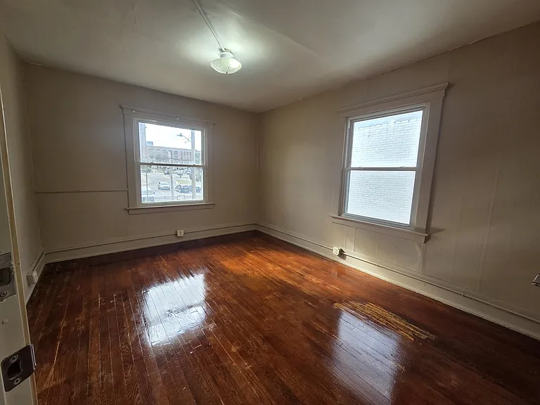 414 Perrin St #2 — Photo 3