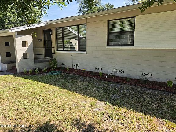 4th image of 4601 ANVERS Boulevard