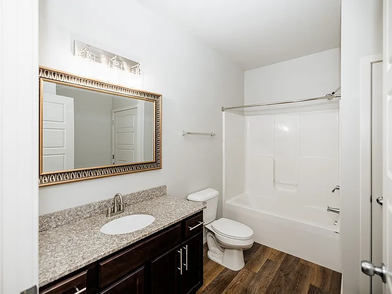 Kascade Place Apartments — Photo 82