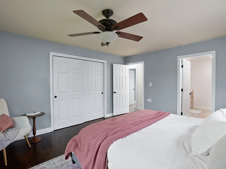 8814 Northcote Ave — Photo 12
