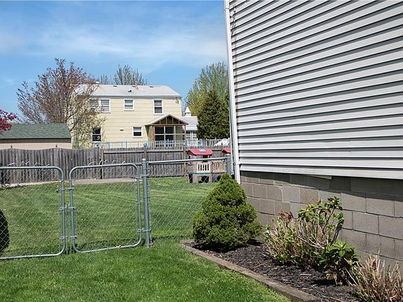 4th image of 56 Crofton Dr