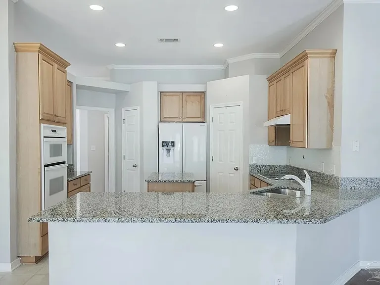 9588 Westgate Cir — Photo 30