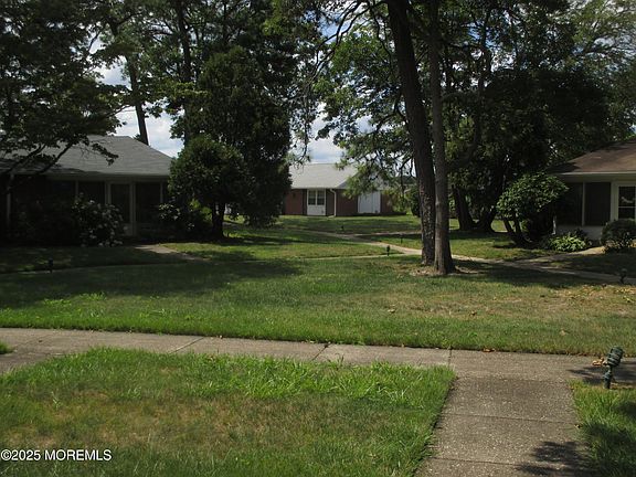 2nd image of 662A Plymouth Dr