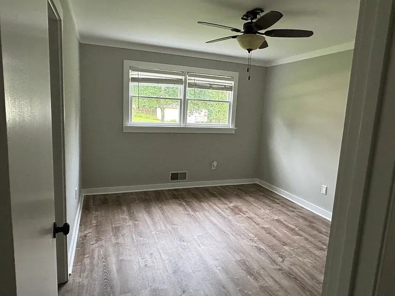 1490 Crooked Creek Rd — Photo 13