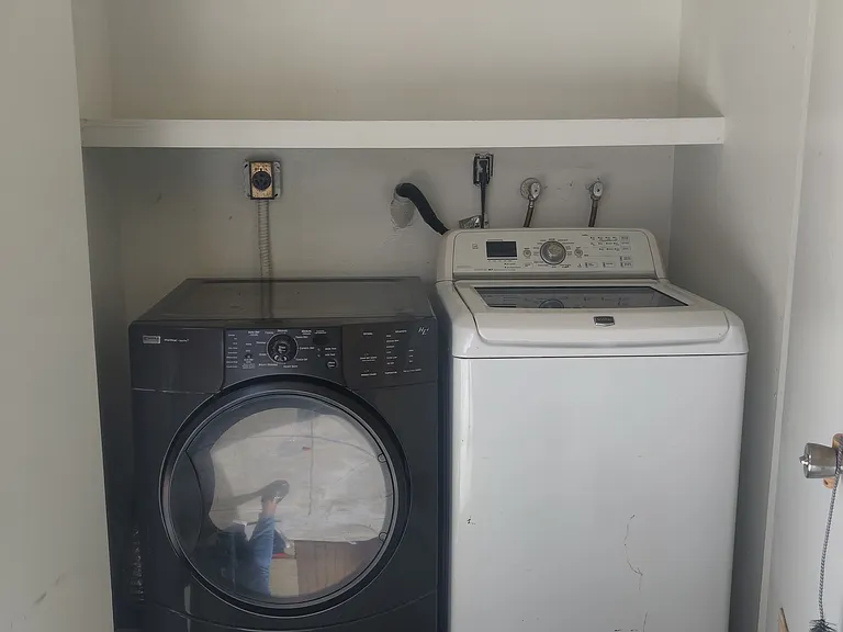 1617 Basset Ln — Photo 12