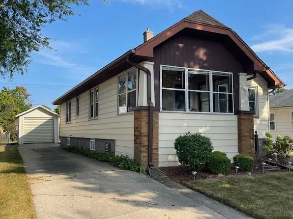 7611 26th AVENUE, Kenosha, WI 53143