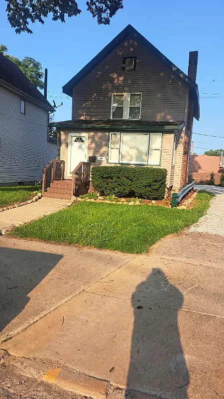 3 bed, 1600 sqft, $1,850 — Photo 2
