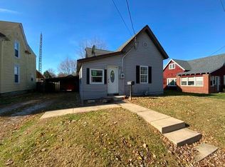 556 Sims St, Frankfort, IN 46041