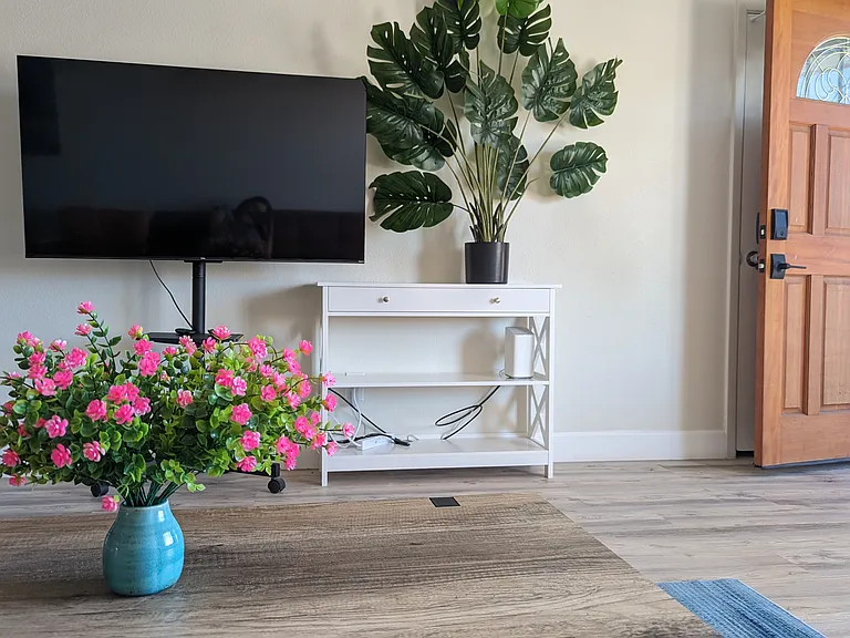 2035 E Cornell Dr — Photo 31
