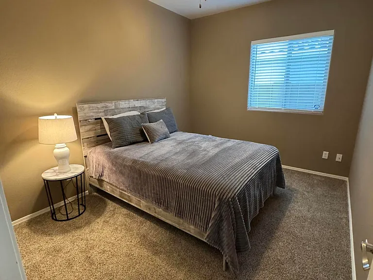 949 E Indian Wells Pl — Photo 17