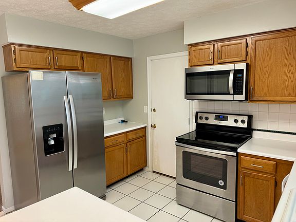 3rd image of 7103 Highpoint Dr