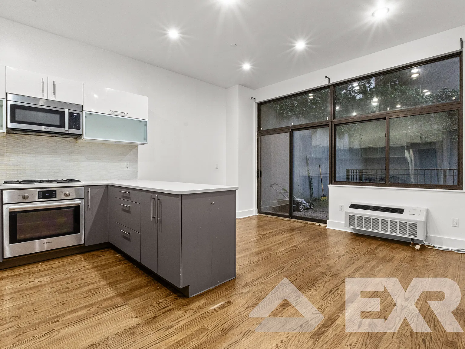 230 East 124th Street — Photo 2