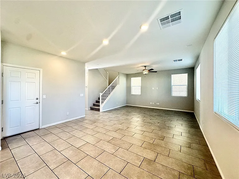 2646 Topaz Blue St — Photo 10