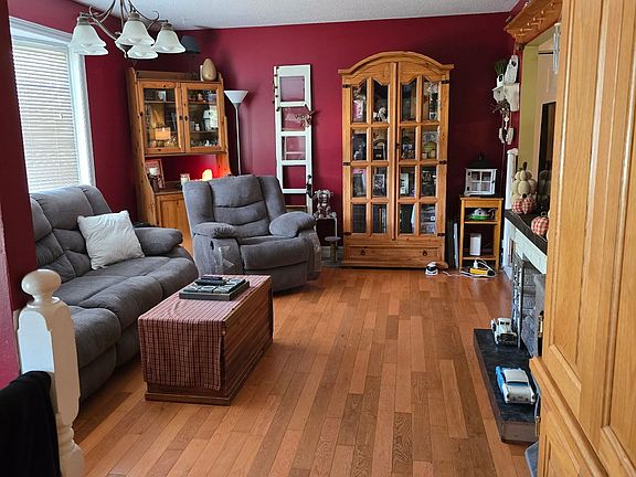 5th image of 33 Maple Grove Rd