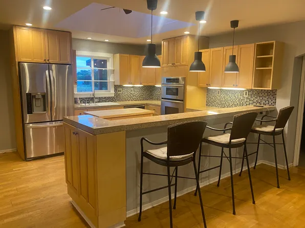 2200 Oscar Dr #A, Gilroy, CA 95020