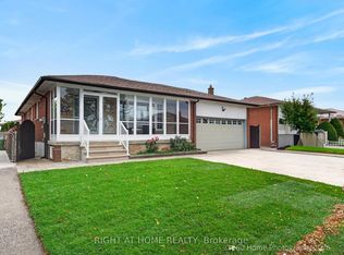 35 Wheelwright Cres N, Toronto, ON M3N 1V2