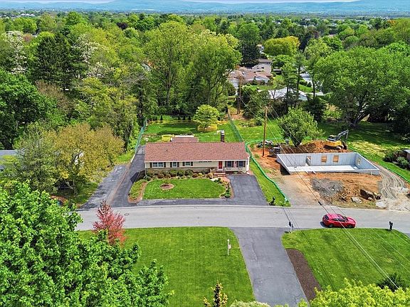 5th image of 13315 Apple Hill Dr