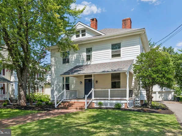 315 High St, Mount Holly, NJ 08060