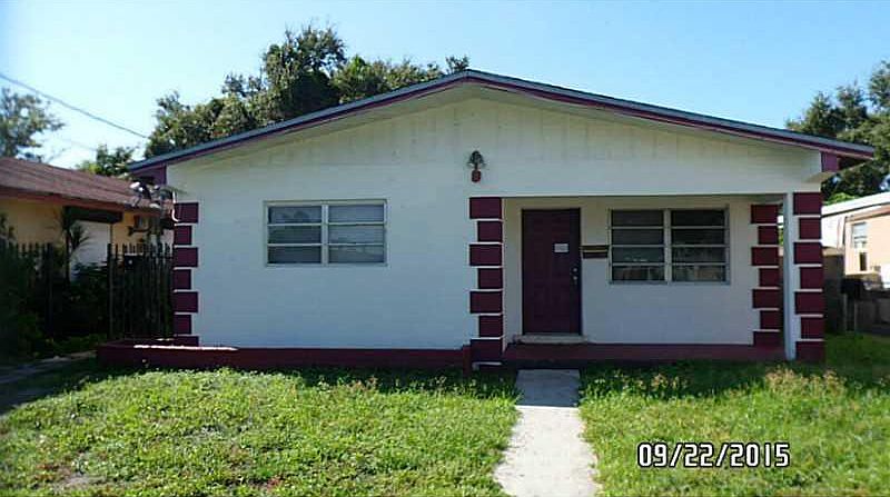 1st image of 409 NW 7th Ct