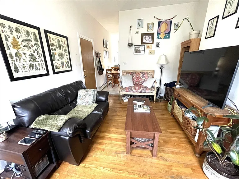 3 Cedar St #2 — Photo 3