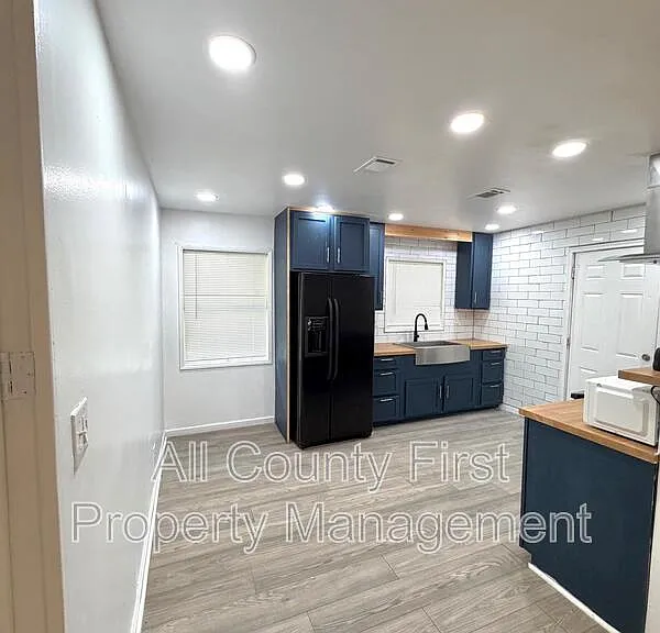 1623 Sherrill Dr — Photo 3