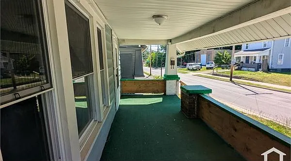 443 W Thornton St — Photo 39