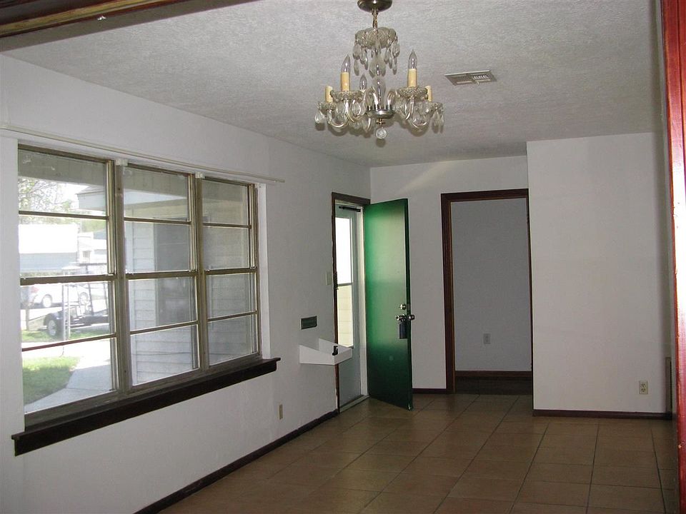 1st image of 4245 W Broadway St