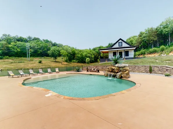 355 Allen Rd, Goodlettsville, TN 37072
