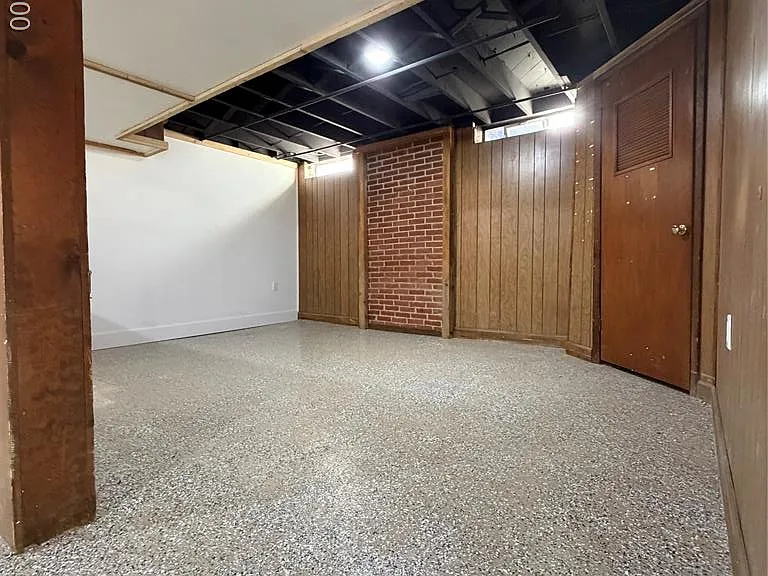 25647 Hanover St — Photo 22