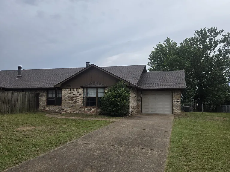 12860 Candleridge Dr — Photo 2