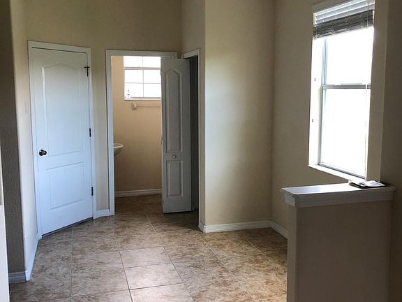 5th image of 2868 Adelaide Ct