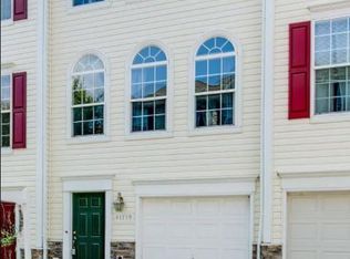 43739 Clear Lake Sq, Ashburn, VA 20147