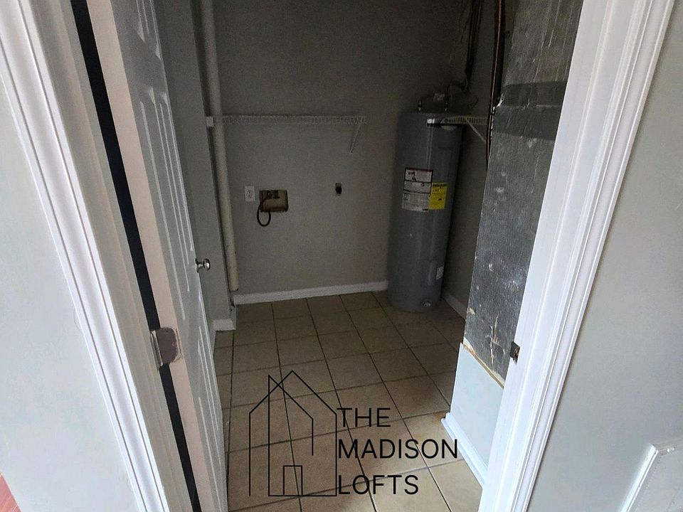 2nd image of 176 S Killarney Ln APT 6