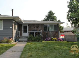 712 N 3rd St, Livingston, MT 59047