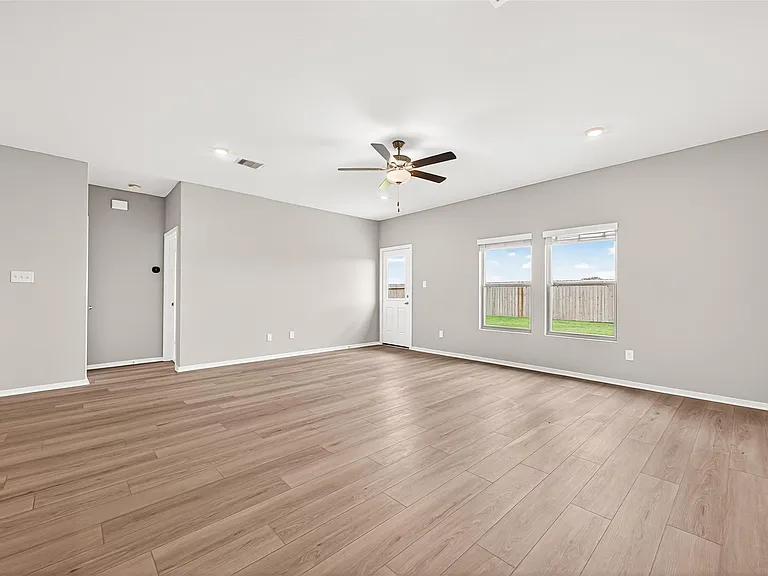 5330 Buffalo Grass Ln — Photo 8
