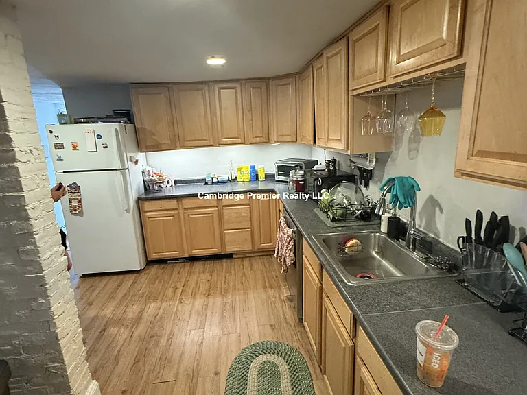 16 Flint St #1 — Photo 9