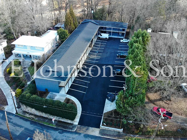 651 Summit St #A — Photo 8