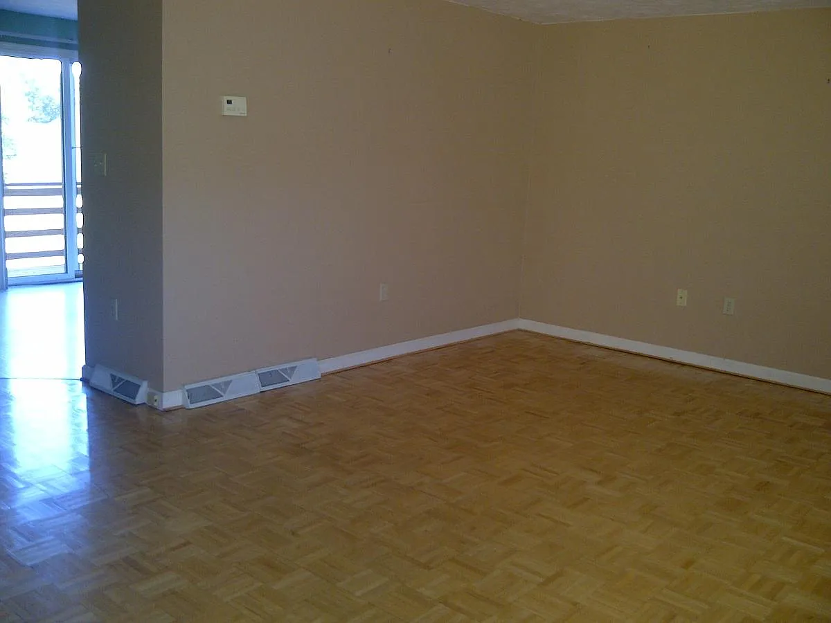 36 Pinecrest Village — Photo 3