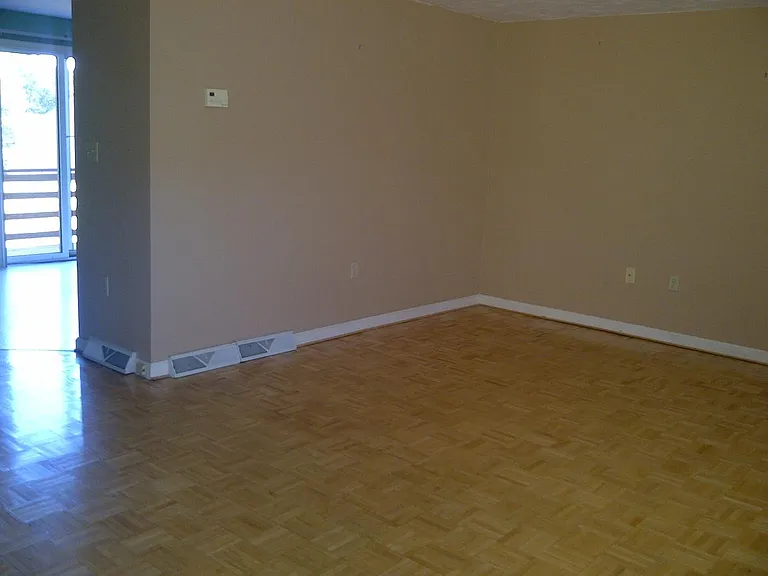 36 Pinecrest Vlg — Photo 3