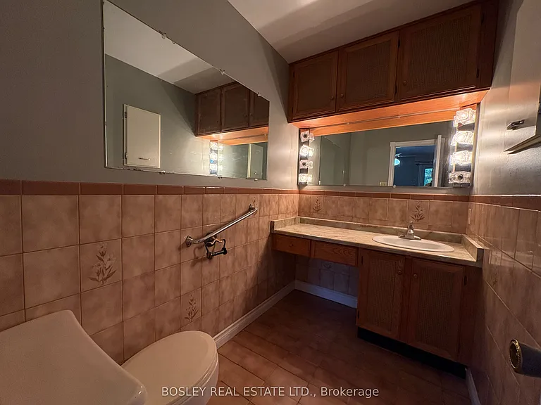 114 Lorne Ave — Photo 17
