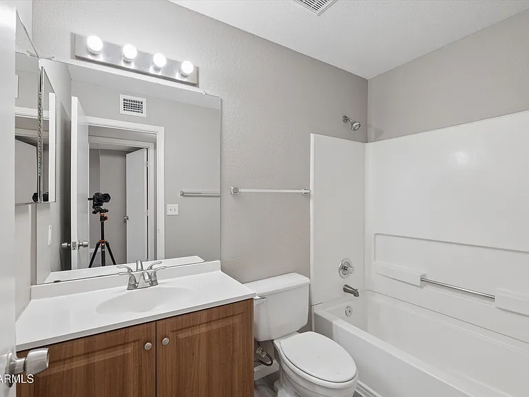 11904 N 76th Ln — Photo 17