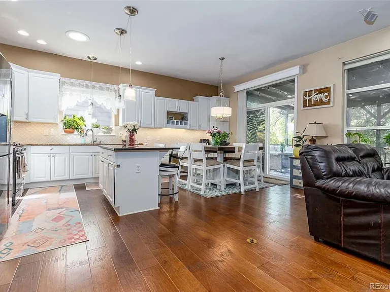 17072 Cornerstone Dr — Photo 3