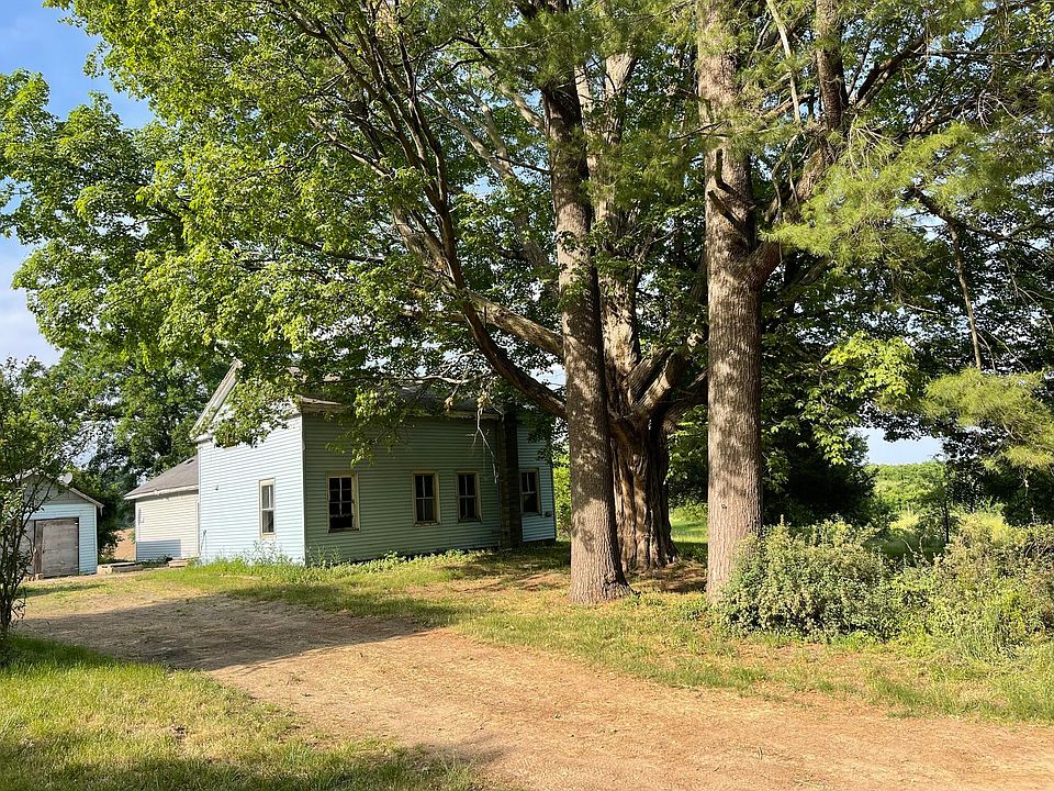 1st image of 55160 32nd Ave