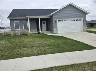 1831 S 5th St, Eldridge, IA