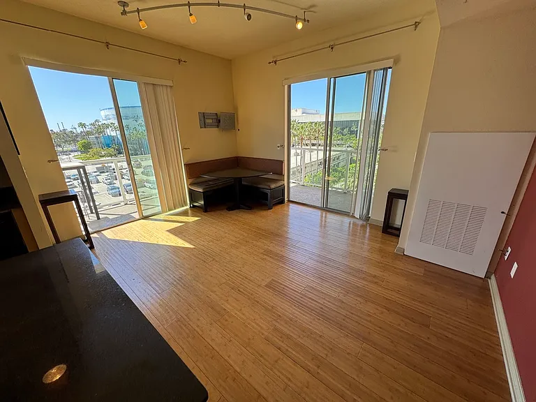 488 E Ocean Blvd #417 — Photo 27