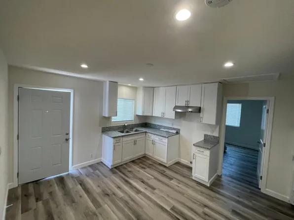 239 1/2 E 80th St, Los Angeles, CA 90003